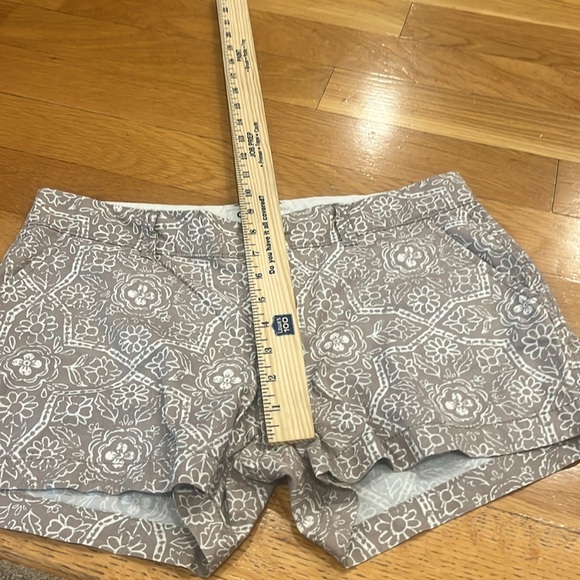 Old navy women’s floral shorts size 6 petite. - Picture 7 of 10